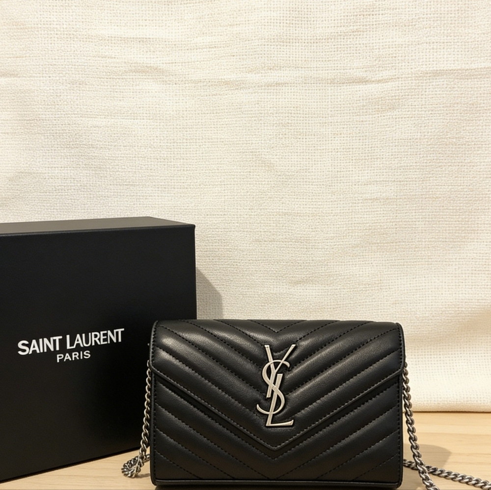 Saint Laurent Envelope Medium Bag